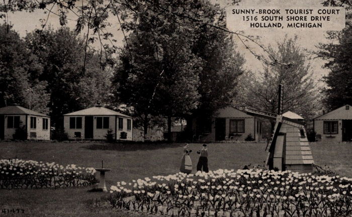Sunnybrook Cottage Court - Postcard (newer photo)